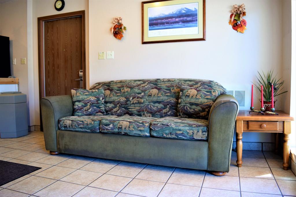 Country Inn Libby Bagian luar foto