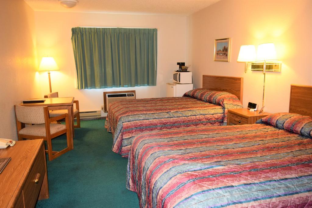 Country Inn Libby Bagian luar foto