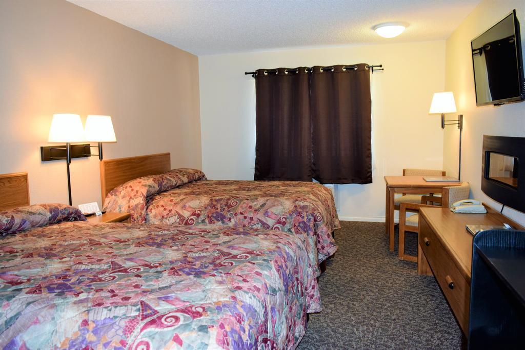 Country Inn Libby Bagian luar foto